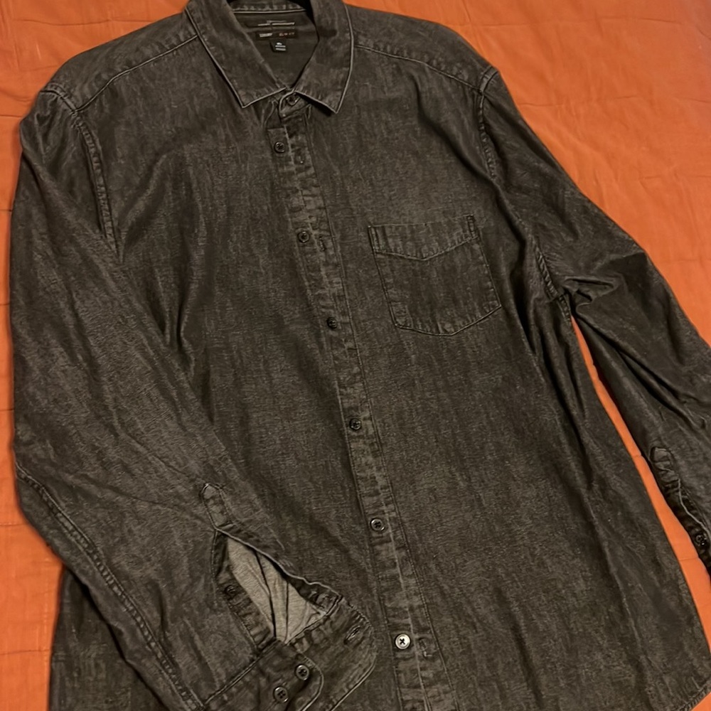 Marc Anthony Washed Denim Button Down. Men’s XL Slim Fit. Black/Graphite